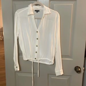 WHITE BUTTON UP